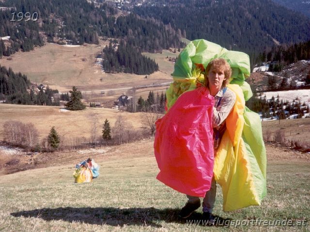 1990_04.jpg