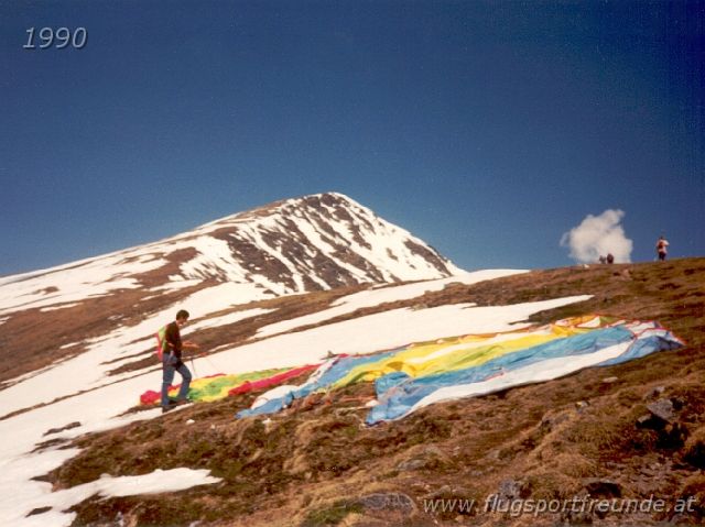 1990_08.jpg