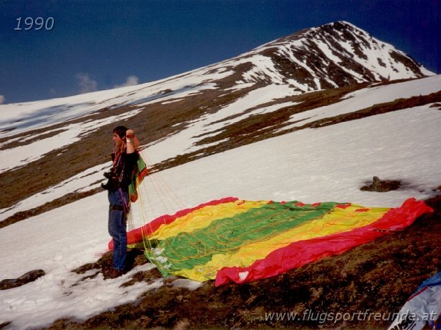 1990_09.jpg